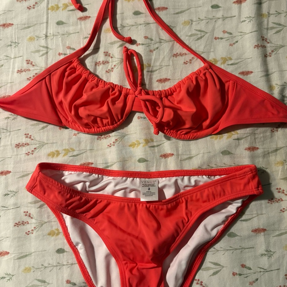 Red Bikini Venus NWT